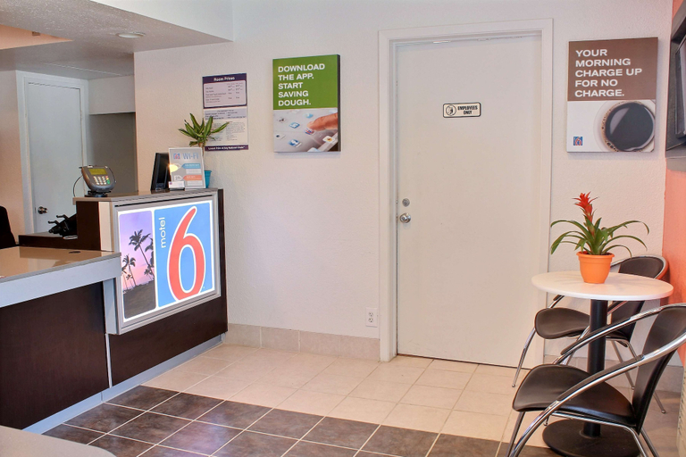 Others 5, Motel 6 Atascadero, CA, San Luis Obispo