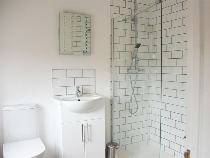 Bathroom 3, Corner House Apartment, West Sussex