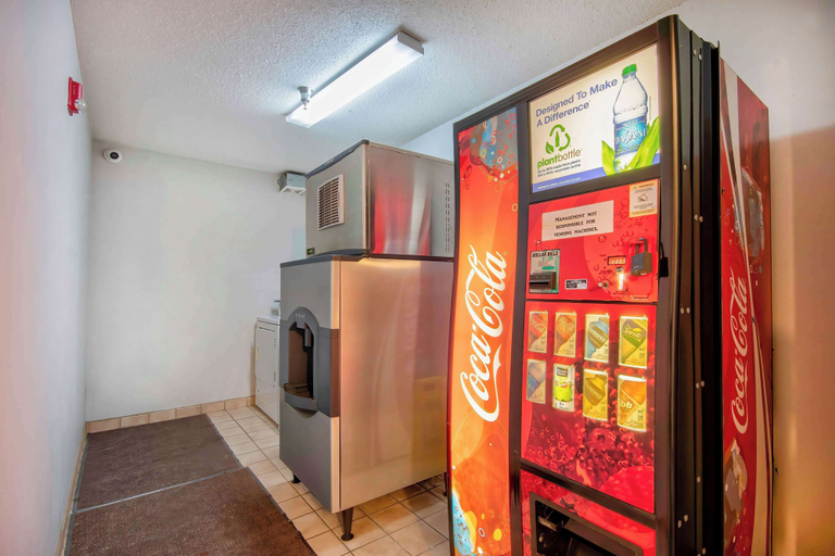 Food & Drinks 5, Motel 6 Abbeville, LA, Vermilion