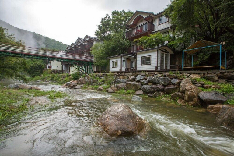 Exterior & Views 2, Yeomiji Pension, Gapyeong