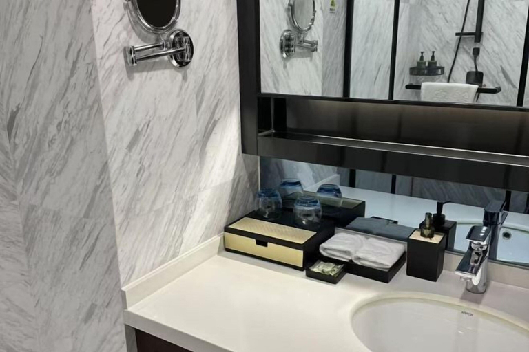 Bathroom 3, Jinxiu Hotel, Shanghai