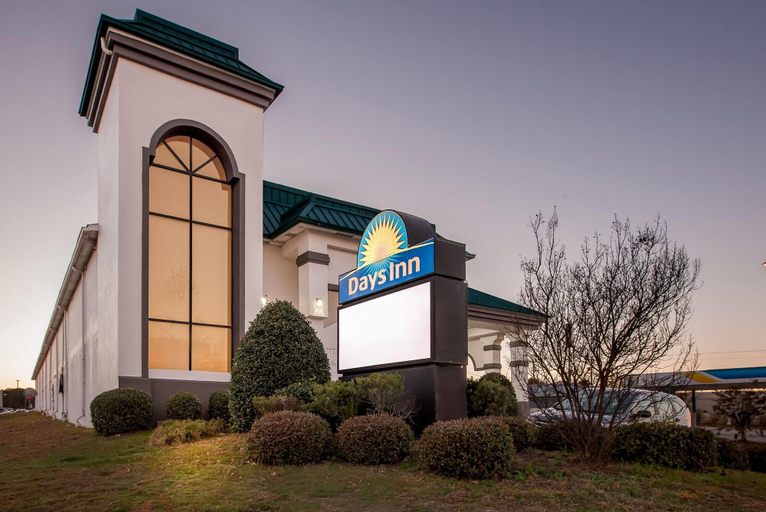 Exterior & Views 2, Days Inn by Wyndham Saint Pauls, Robeson
