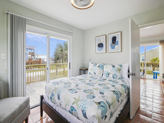 Bedroom, Beachside Pearl by Ryson Vacation Rentals, Galveston