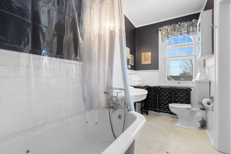 Bathroom 4, Historic Salyards Mansion by Heirloom Boutique Collection, Saint Louis