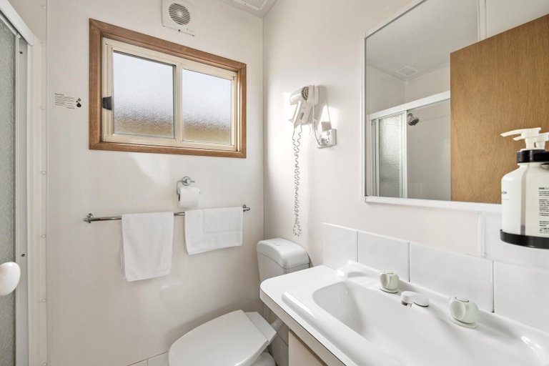 Bathroom 4, BIG4 Ingenia Holidays Phillip Island, Bass Coast  - Phillip Is.