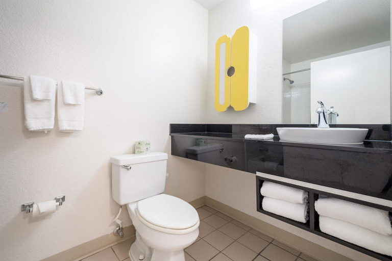 Bathroom 4, Studio 6 Extended Stay - Roswell, GA - Atlanta, Fulton