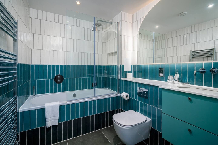 Bathroom 3, Charming apartment near Holland Park, London