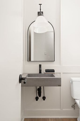 Bathroom 4, The Eighteen by Kasa, Davidson