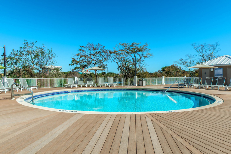 Sport & Beauty 5, Laketown Wharf 1626, Bay