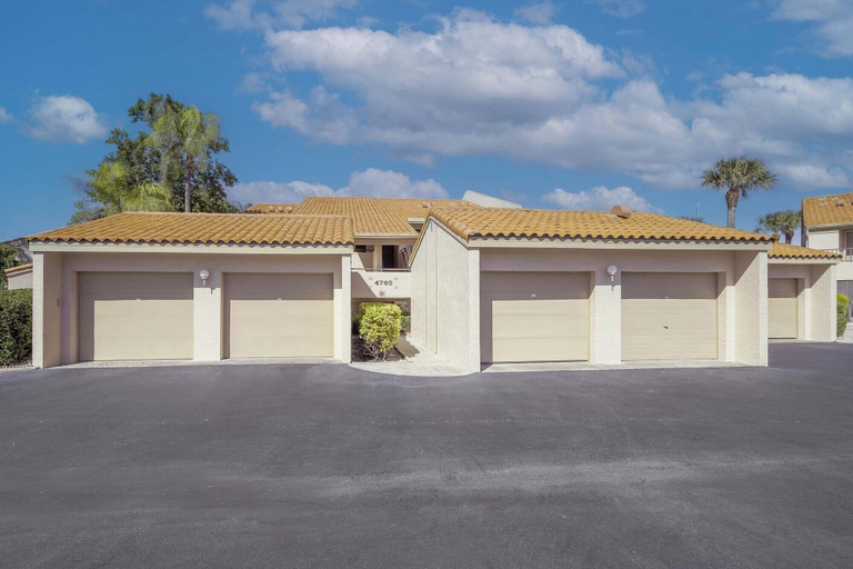 Exterior & Views 2, Villa on Point Brittany 21 by Distinctive Beach Rentals, Pinellas