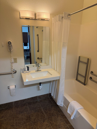 Bathroom 3, Sandalwood Studios & Suites, Scott