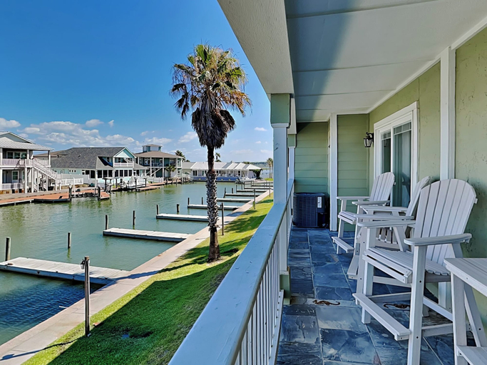 Sport & Beauty 3, Kontiki Beach #221 by Miss Kitty’s, Aransas