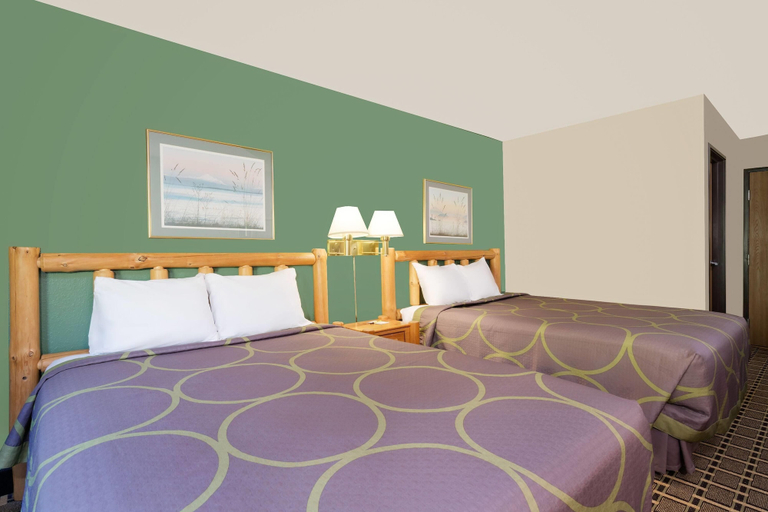 Bedroom 3, Super 8 by Wyndham Cloquet, Carlton