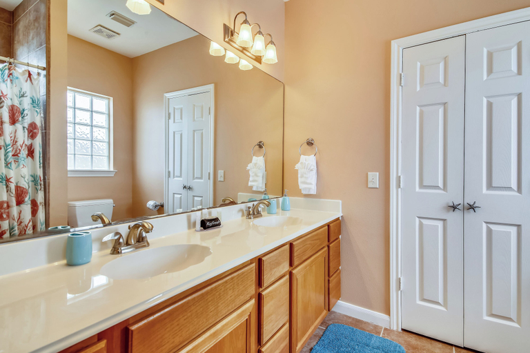 Bathroom 3, Sunflower Surf by Ryson Vacation Rentals, Galveston
