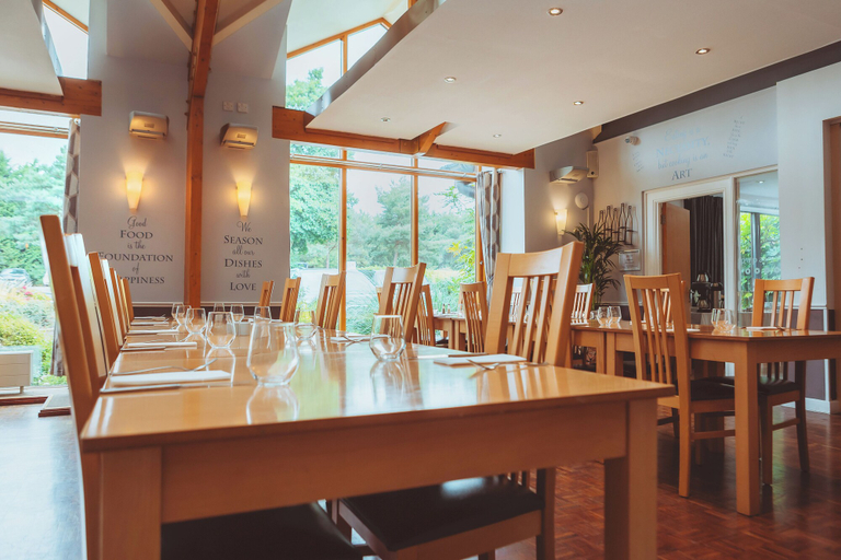 Food & Drinks 5, Draycote Hotel and Whitefields Golf Club, Warwickshire