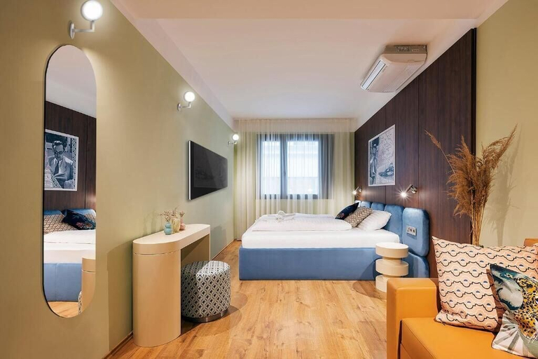 Bedroom 5, SWU Magazine Rooms, Budapesti