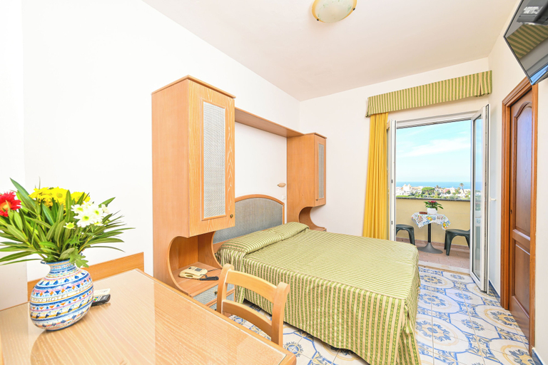 Bedroom 5, Hotel Terme Tramonto d'oro, Napoli