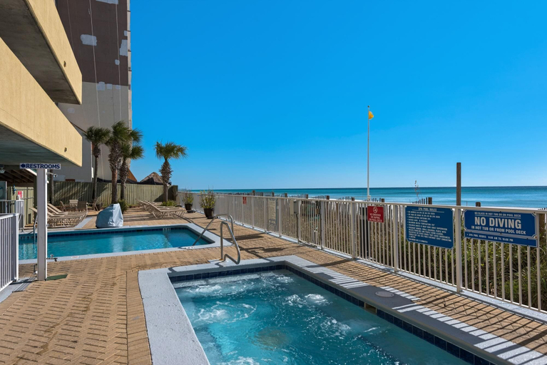 Sport & Beauty 3, Emerald Isle Resort 1504, Bay