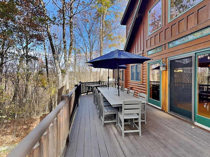 Others 1, Skylodge by Taylor Made Deep Creek, Garrett