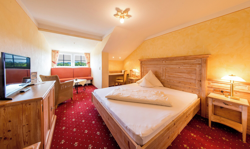Bedroom 2, Hotel Sonnenhang Kempten, Kempten (Allgäu)