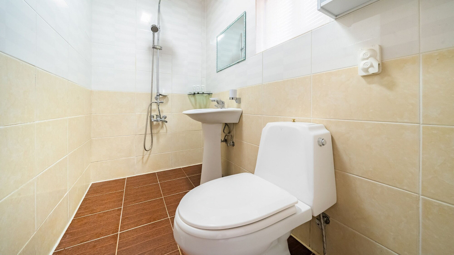 Bathroom 4, Hongcheon Byeolkaem Kidspulbilla, Chuncheon