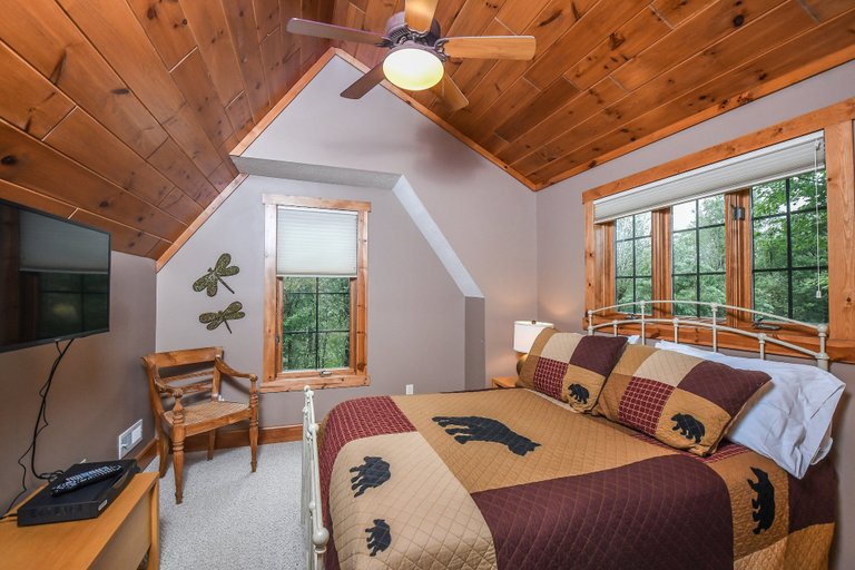 Bedroom 3, Bears Lair by Taylor Made Deep Creek, Garrett