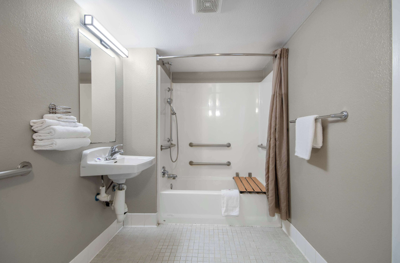 Bathroom 4, Motel 6 Lompoc, CA, Santa Barbara