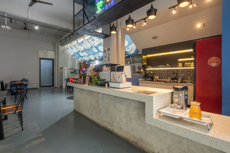 Food & Drinks 5, Ark Hotel, Ruessei Kaev