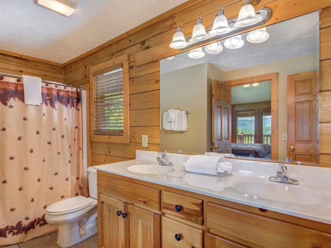 Bathroom 4, Eagles Point Lodge by Jackson Mountain Rentals, Sevier