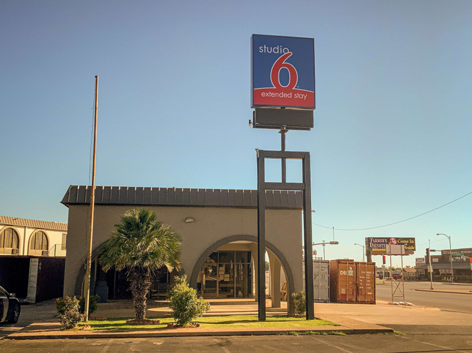 Exterior & Views 1, Studio 6 San Angelo, TX, Tom Green
