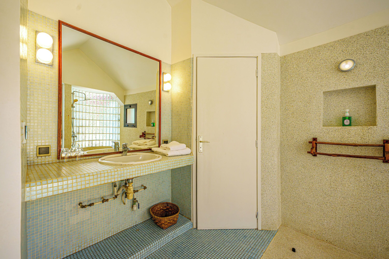 Bathroom 4, Keur Saloum Resort, Foundiougne