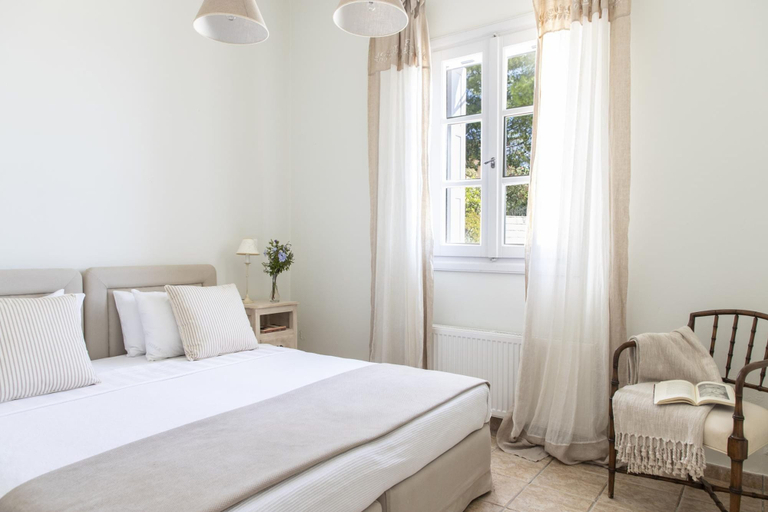 Room 2, Villa Kallisti - A Dream House With Amazing View, Peloponnese