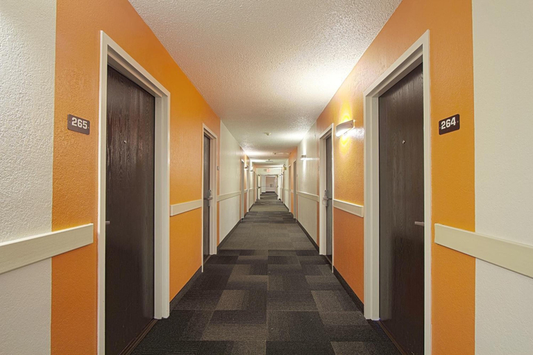 Others 5, Motel 6 Piscataway, NJ, Middlesex