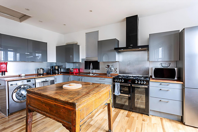 Others 5, Contemporary Open Plan Penthouse, London