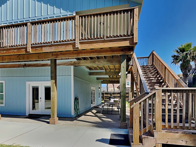 Exterior & Views 2, The Seagulls Nest by Silver Sands Vacation Rentals, Nueces