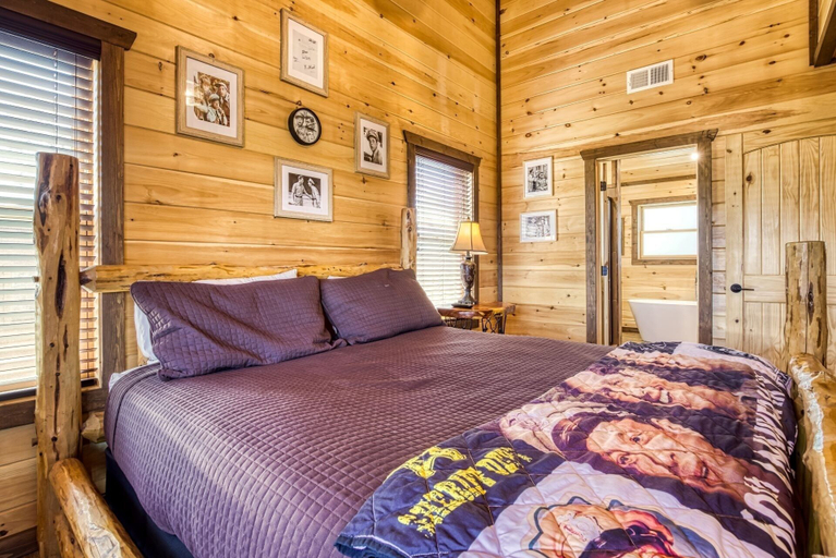 Bedroom 3, Ern862 - Meme's Hunt'n Camp 3 Bedroom Cabin by RedAwning, Sevier