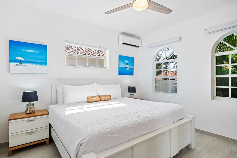 Bedroom 3, Rooi Santo 128