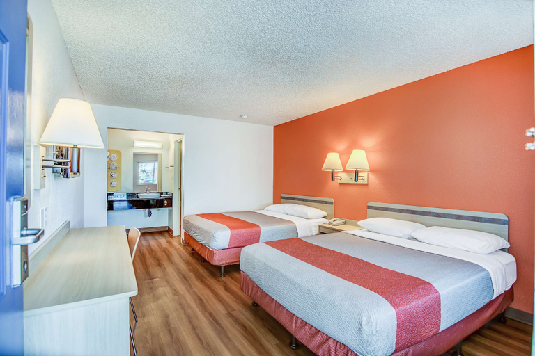 Bedroom 3, Motel 6 Stockton, CA - Charter Way West, San Joaquin