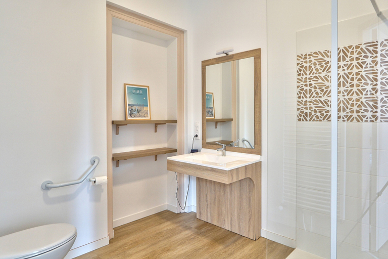 Bathroom 5, Auberge Ti'gousket, Côtes-d'Armor