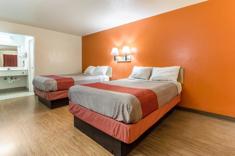 Bedroom 3, Motel 6 Raleigh, NC - Cary, Wake