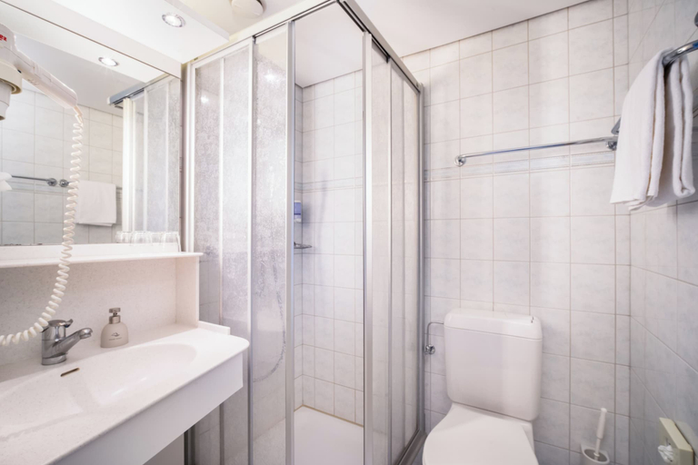 Bathroom 4, Seeblick Höhenhotel, Nidwalden