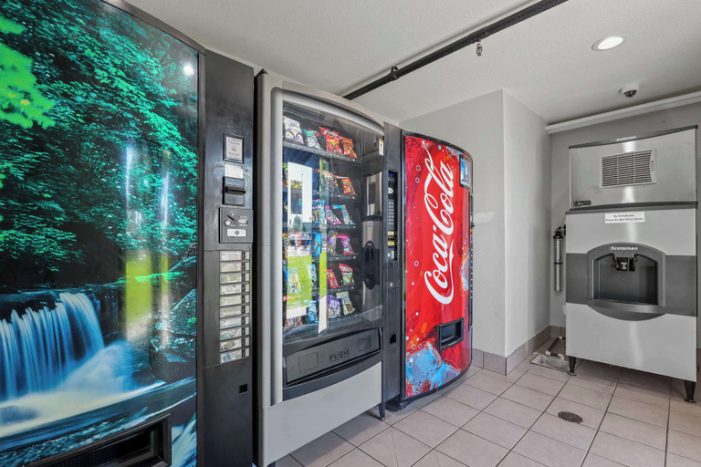 Food & Drinks 5, Studio 6 Suites Escondido, CA, San Diego