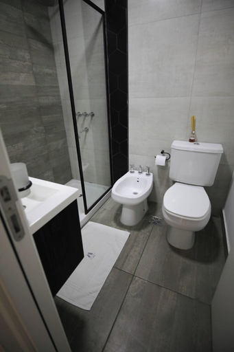 Bathroom 3, Anden by FMA Coliving, Capital