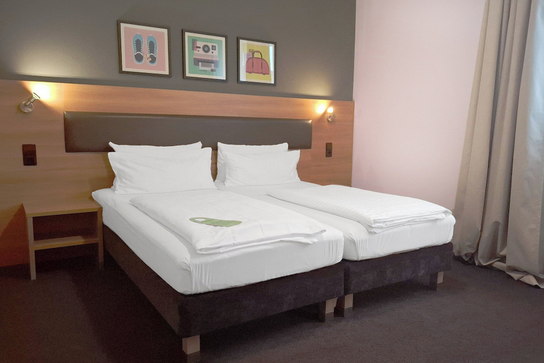 Bedroom 4, Garner Hotel Stuttgart - Zuffenhausen by IHG, Stuttgart