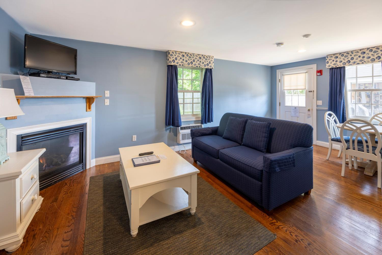 Others 5, Beachside Village Resort, Barnstable