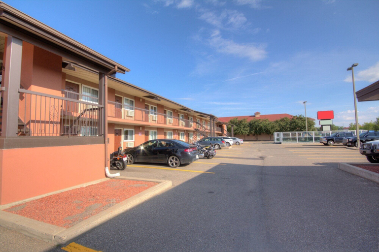 Others 5, Motel 6 Lethbridge, AB, Division No. 2