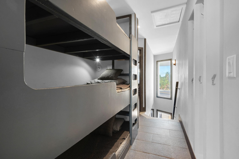Bedroom 2, Klaus House 2, Bay