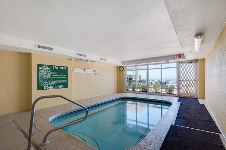 Sport & Beauty 2, Twin Palms 1802, Bay