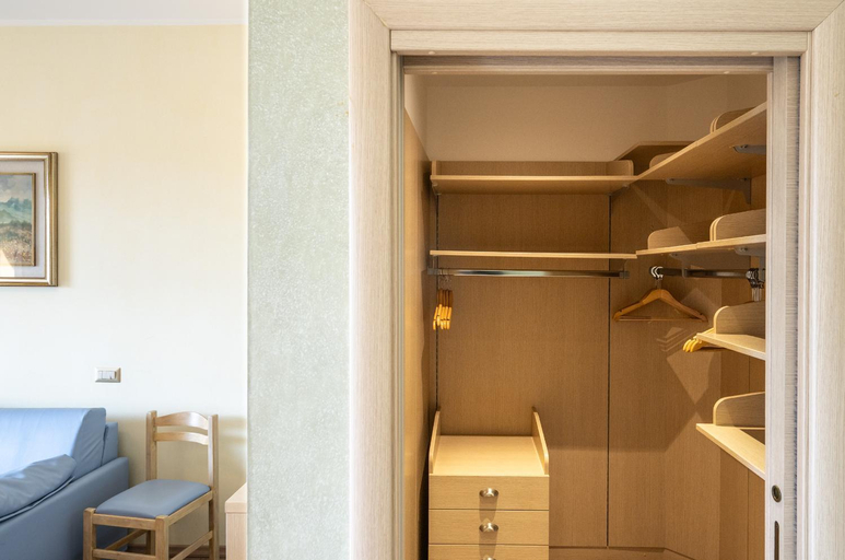 Bedroom 3, Hotel Caravel, Brescia