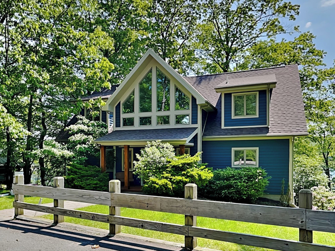 Exterior & Views, St. Bart's Retreat by Taylor Made Deep Creek, Garrett